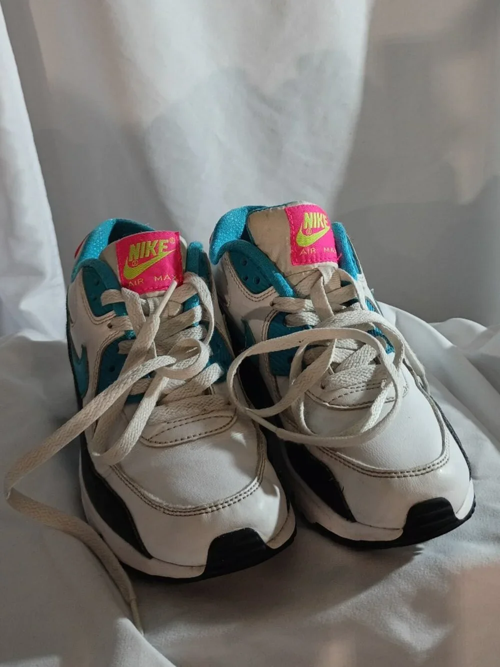 Girls Nike Air Max, Blue/White/Pink/Yellow, Size 5.5 Youth